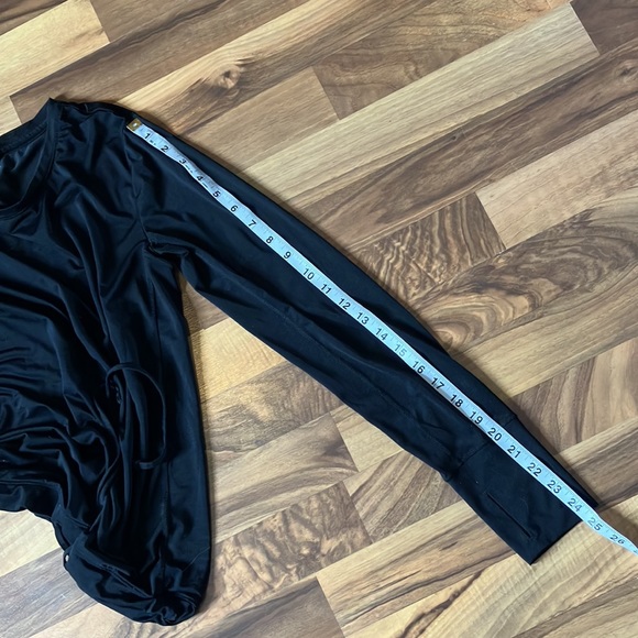 Athleta Women’s Long Sleeve Black Shirt with Cinch at Bottom, Size XS - Picture 4 of 5